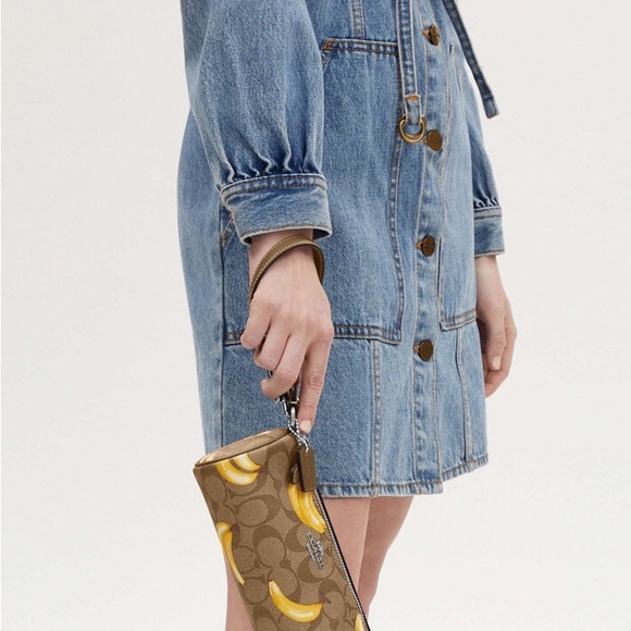 NWT Coach Nolita Barrel Bag In Signature Canvas With Banana Print - Picture 4 of 11